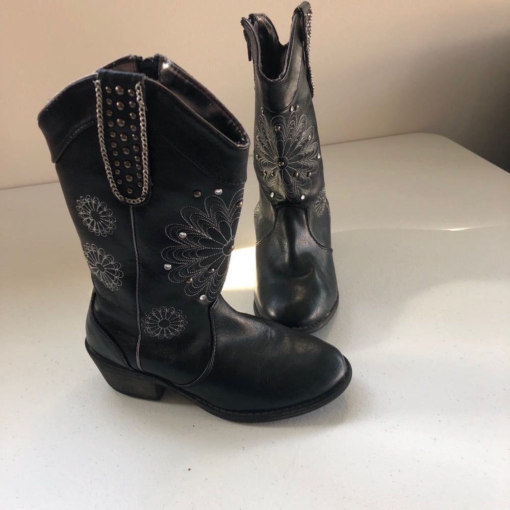 Girls size 13M black boots